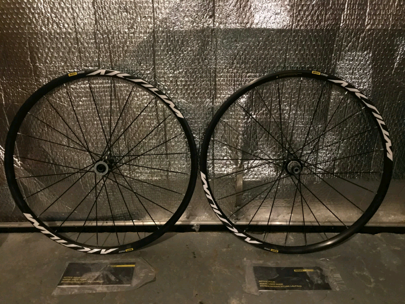 mavic aksium 650b